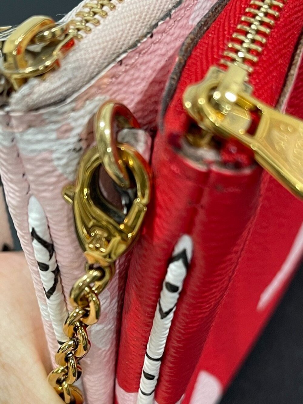 Louis Vuitton Double Zip Pochette Rouge Monogram Giant Canvas (JB1464) - Picture 9 of 11